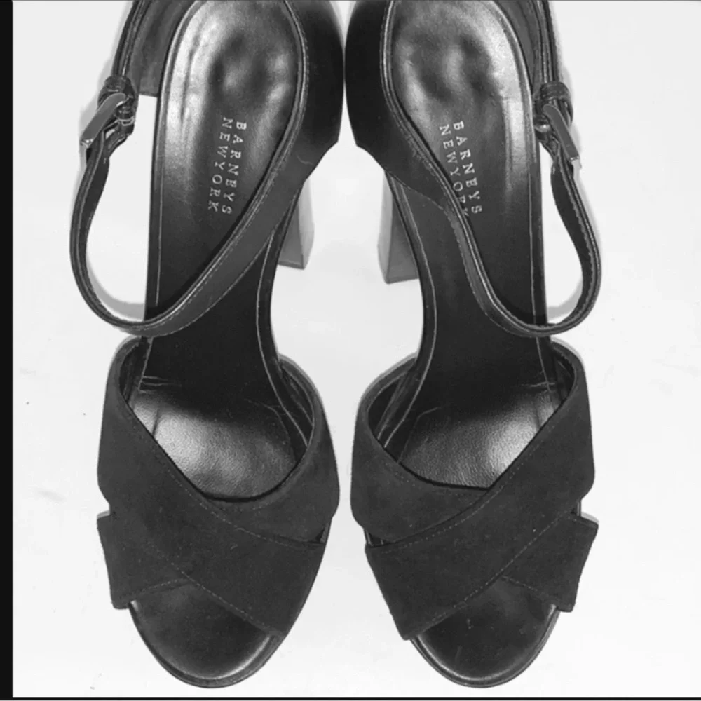Authentic Barney's New York designer suede & leather platform sandals heels 8.5